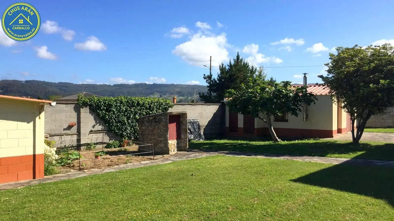Jardí de Casa o xalet en venda en Carballo amb Calefacció, Jardí privat i Moblat