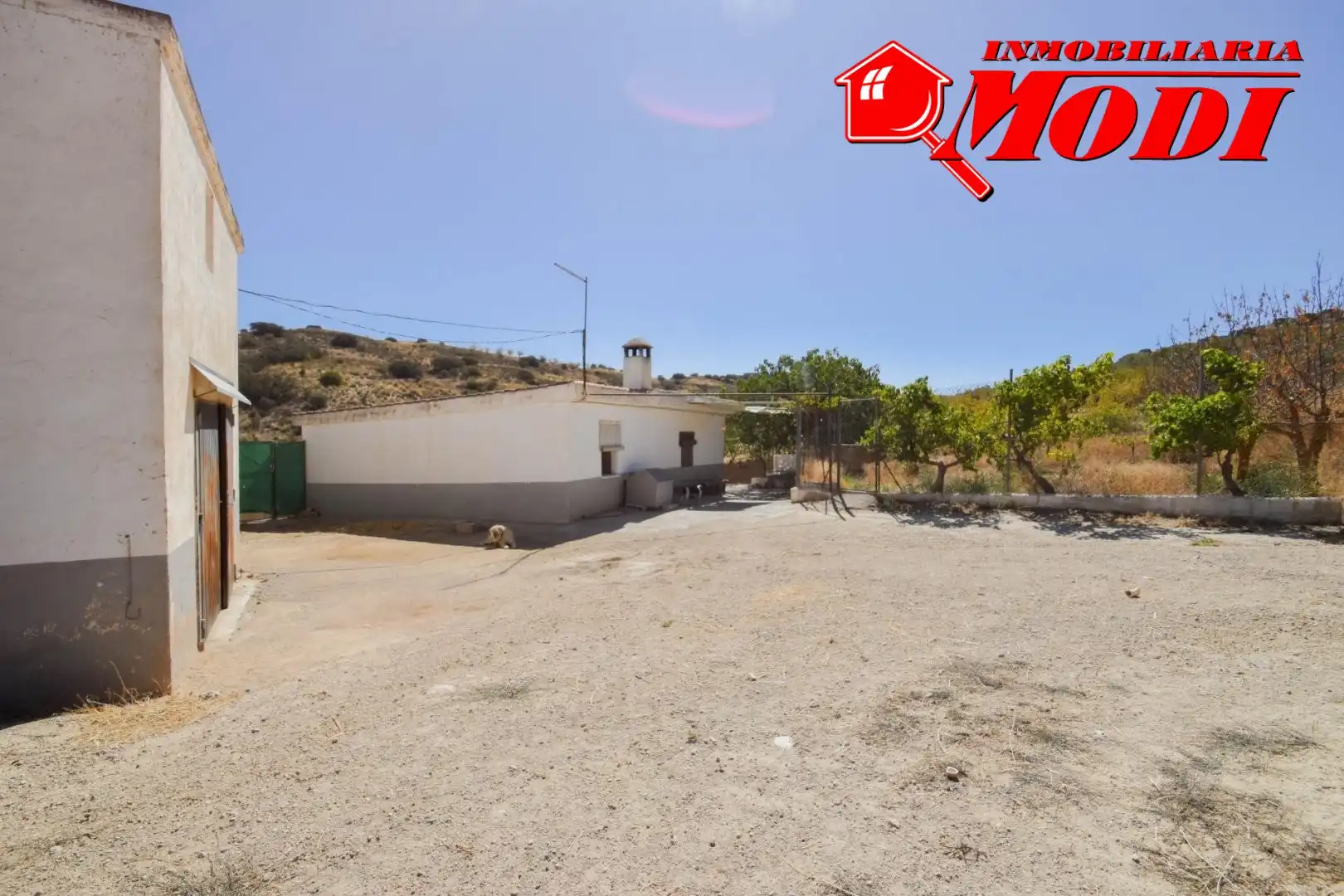 Vista exterior de Finca rústica en venda en Cacín amb Jardí privat
