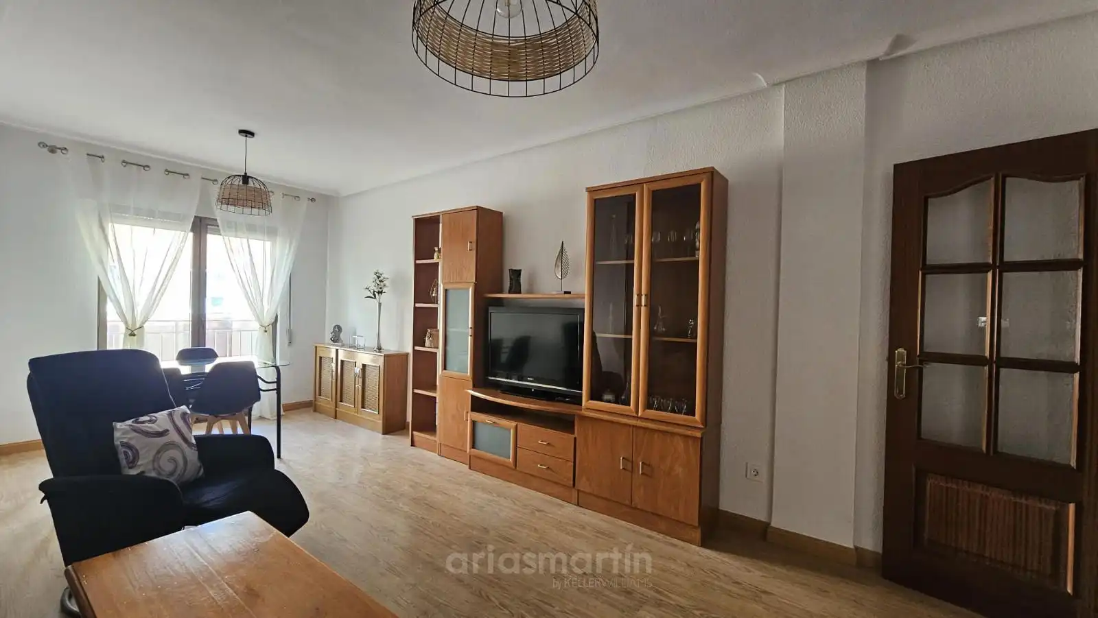 Living room of Flat for rent in Salamanca  with Heating, Terrace and Furnished