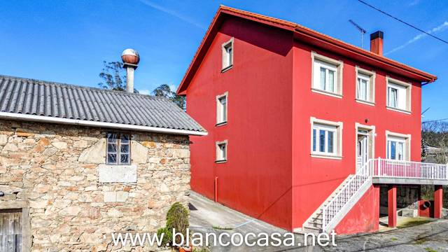 Casa-chalet en Venta en Cabana de Bergantiños