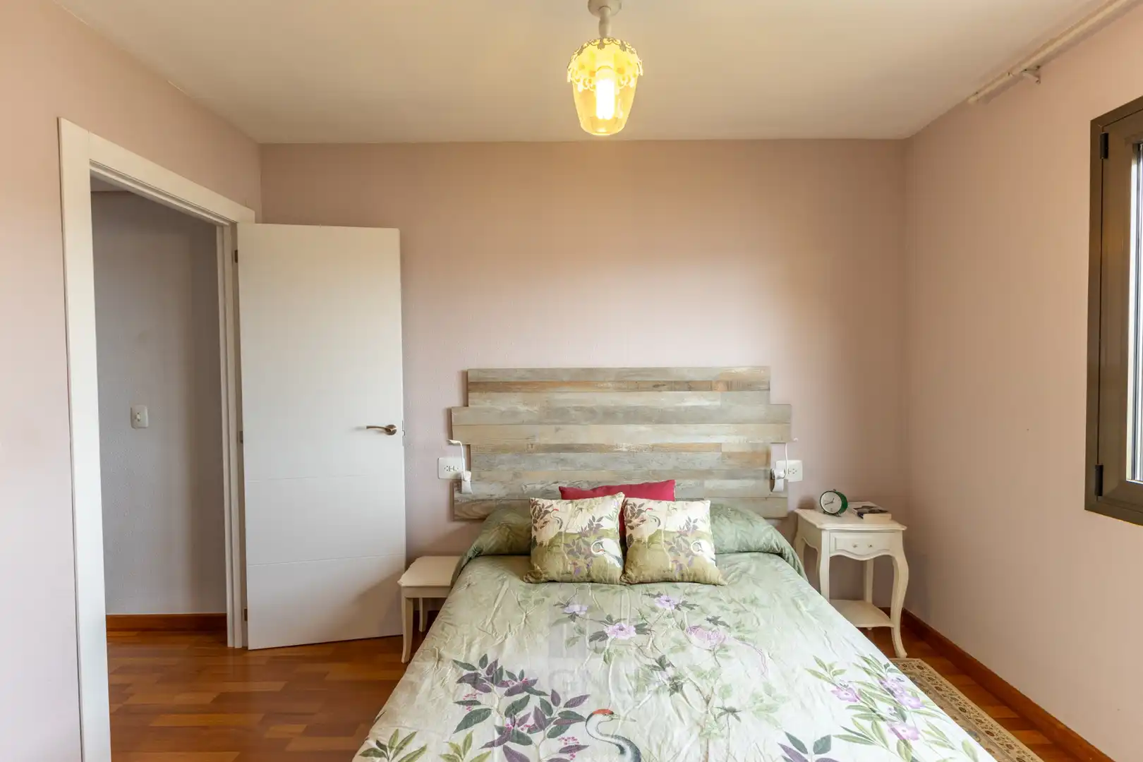 Dormitori de Apartament en venda en Serra, Valencia
