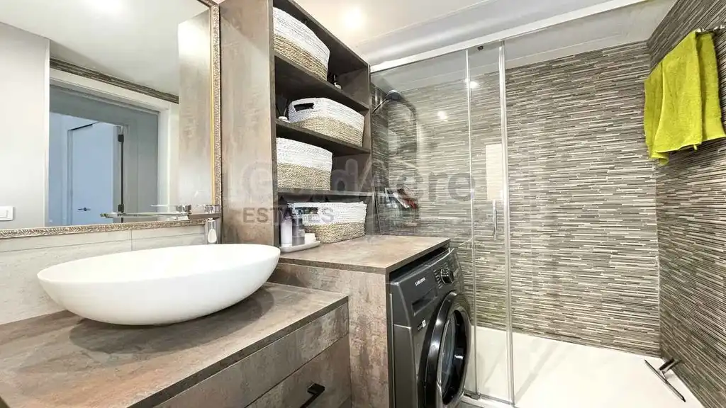 Bathroom of Apartments for sale in La Oliva