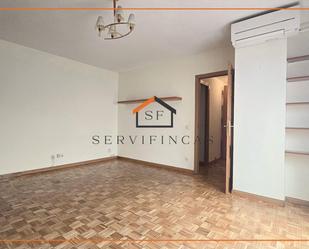 Flat to rent in Calle Garcia Noblejas, Simancas, San Blas,  Madrid Capital