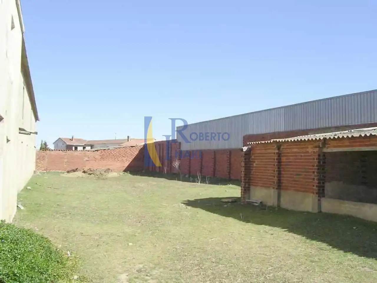 Vista exterior de Nau industrial en venda en Valverde-Enrique
