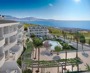 Vista exterior de Apartament en venda en Benalmádena amb Aire condicionat, Terrassa i Traster