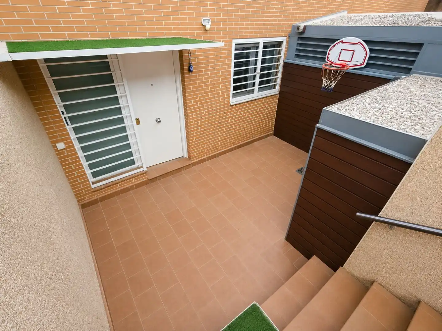 Chalet con piscina en venta en Calle de la Camelia 24, imagen 10