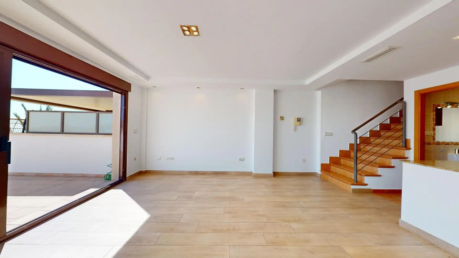 Dúplex en venta en Elche / Elx con Aire acondicionado, Calefacción y Terraza
