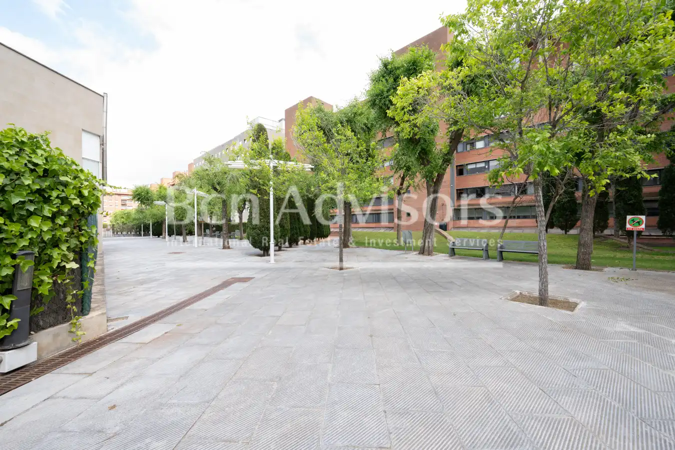 Vista exterior de Piso en venta en Barcelona con Aire acondicionado, Calefacción y Jardín privado