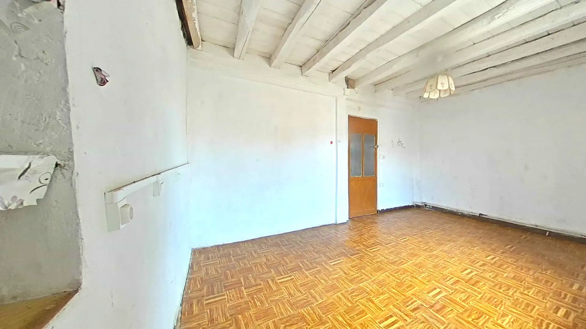Casa adosada en venda a Escudero, Campaspero