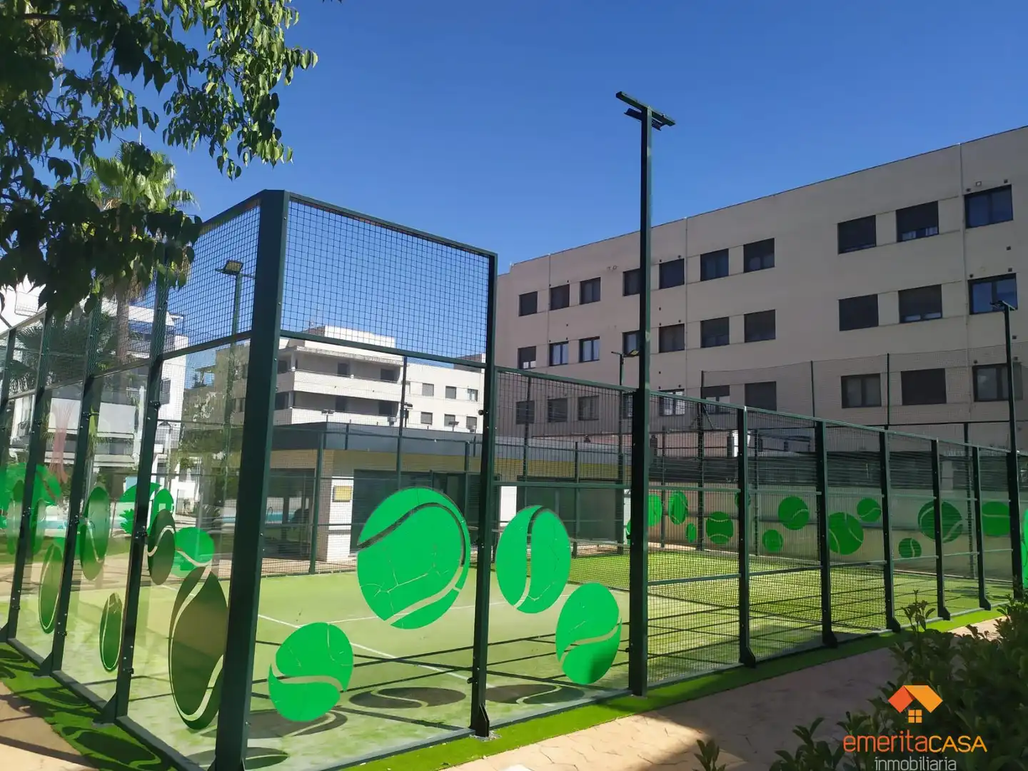 Vista exterior de Piso en venta en Cáceres con Aire acondicionado, Calefacción y Terraza
