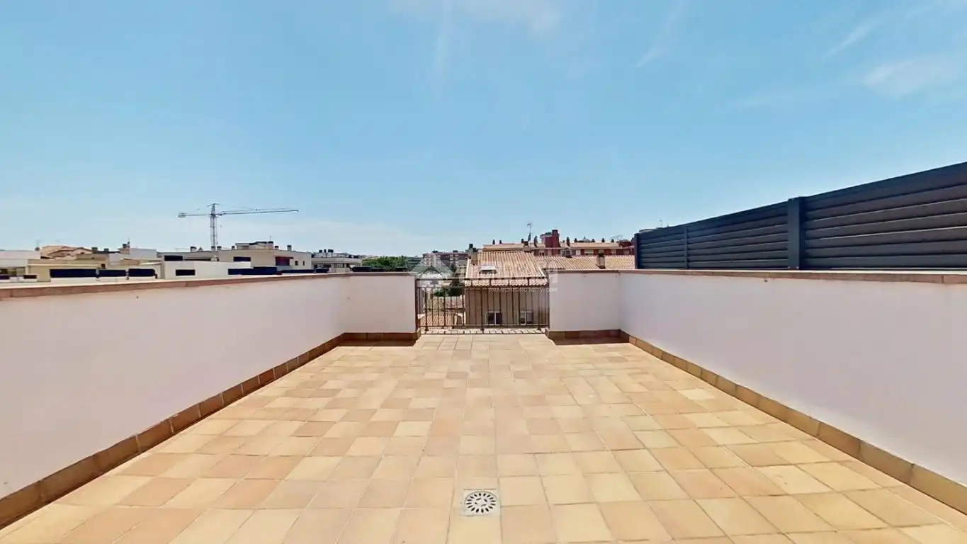 Terrassa de Casa adosada en venda en Cerdanyola del Vallès