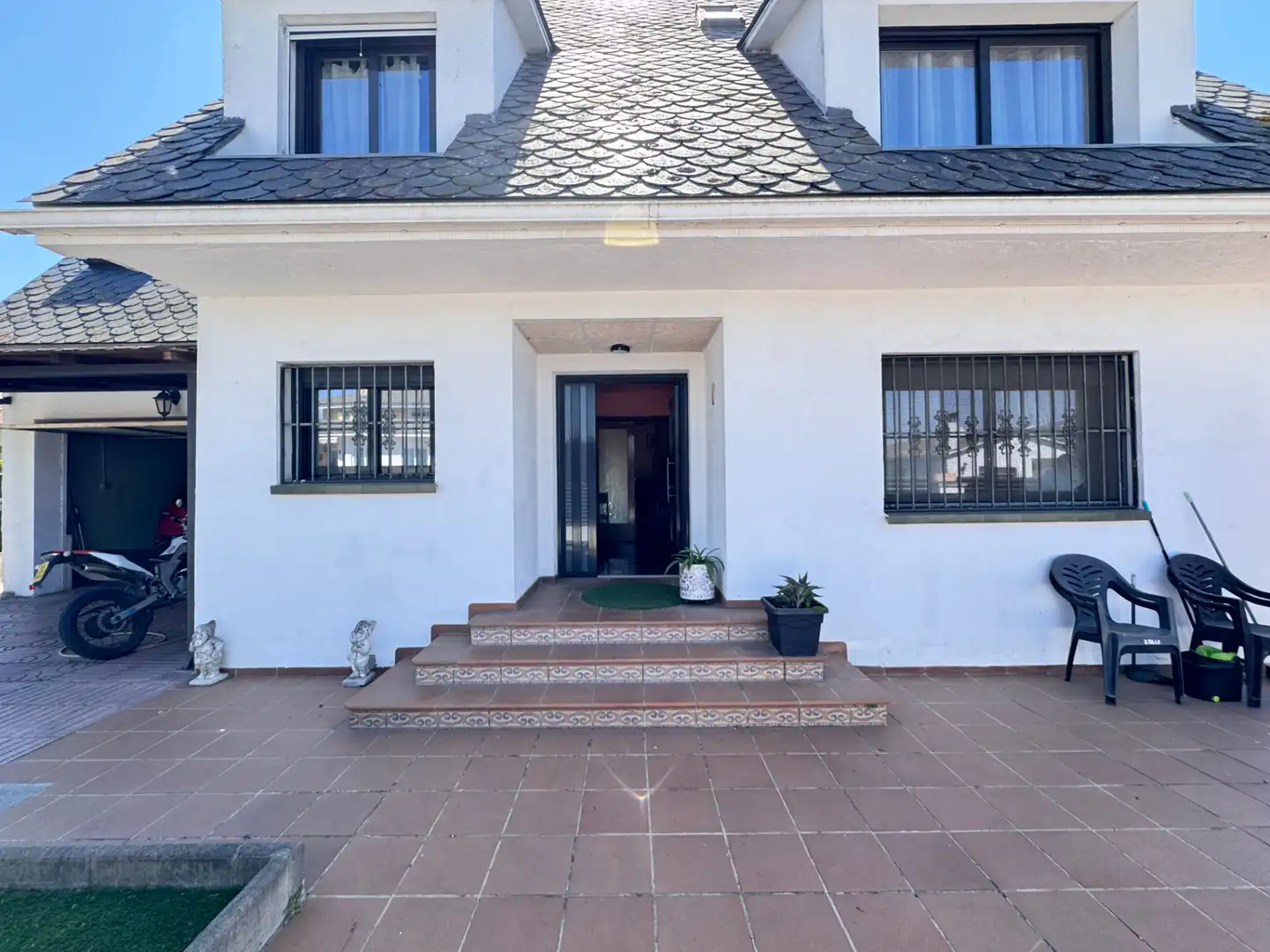 Vista exterior de Casa o chalet en venta en Llinars del Vallès con Aire acondicionado, Calefacción y Terraza