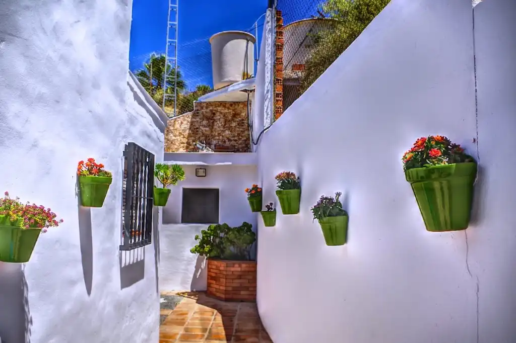 Außenansicht von Country house zum Verkauf in Vélez-Málaga mit Klimaanlage, Privatgarten und Terrasse
