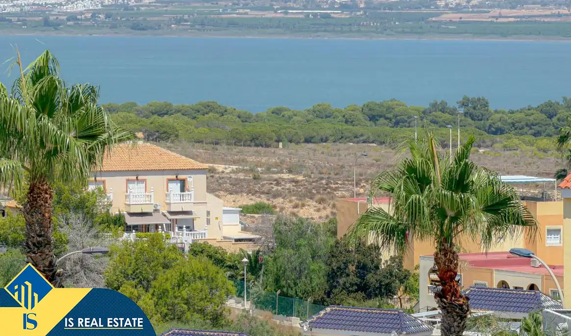 Exterior view of Study for sale in Torrevieja  with Heating, Terrace and Furnished