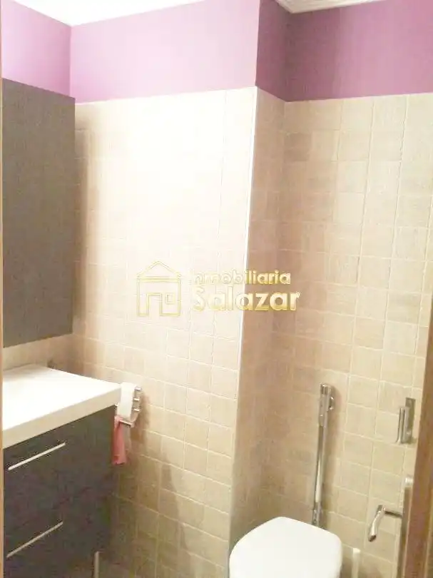 Baño de Piso de alquiler en Bilbao  con Calefacción