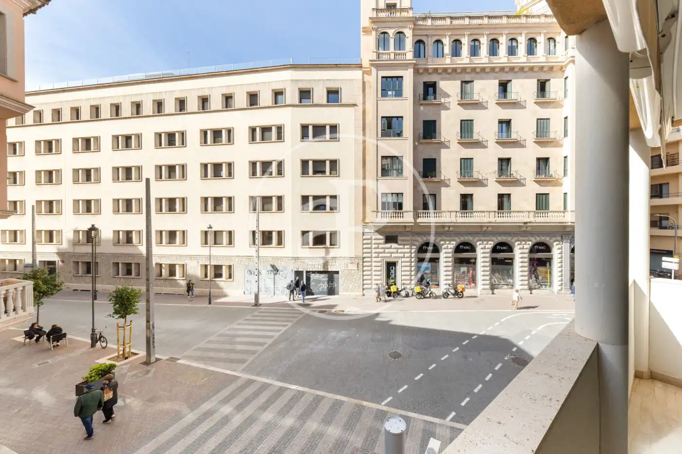 Außenansicht von Wohnung zum Verkauf in  Palma de Mallorca mit Klimaanlage, Heizung und Privatgarten