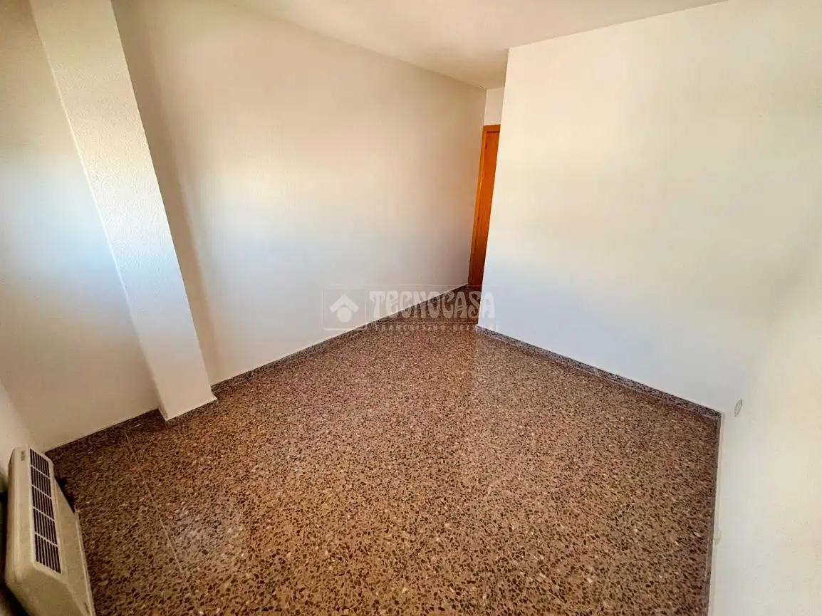 Schlafzimmer von Wohnung zum Verkauf in Utebo mit Abstellraum, Balkon und Gemeinschaftspool