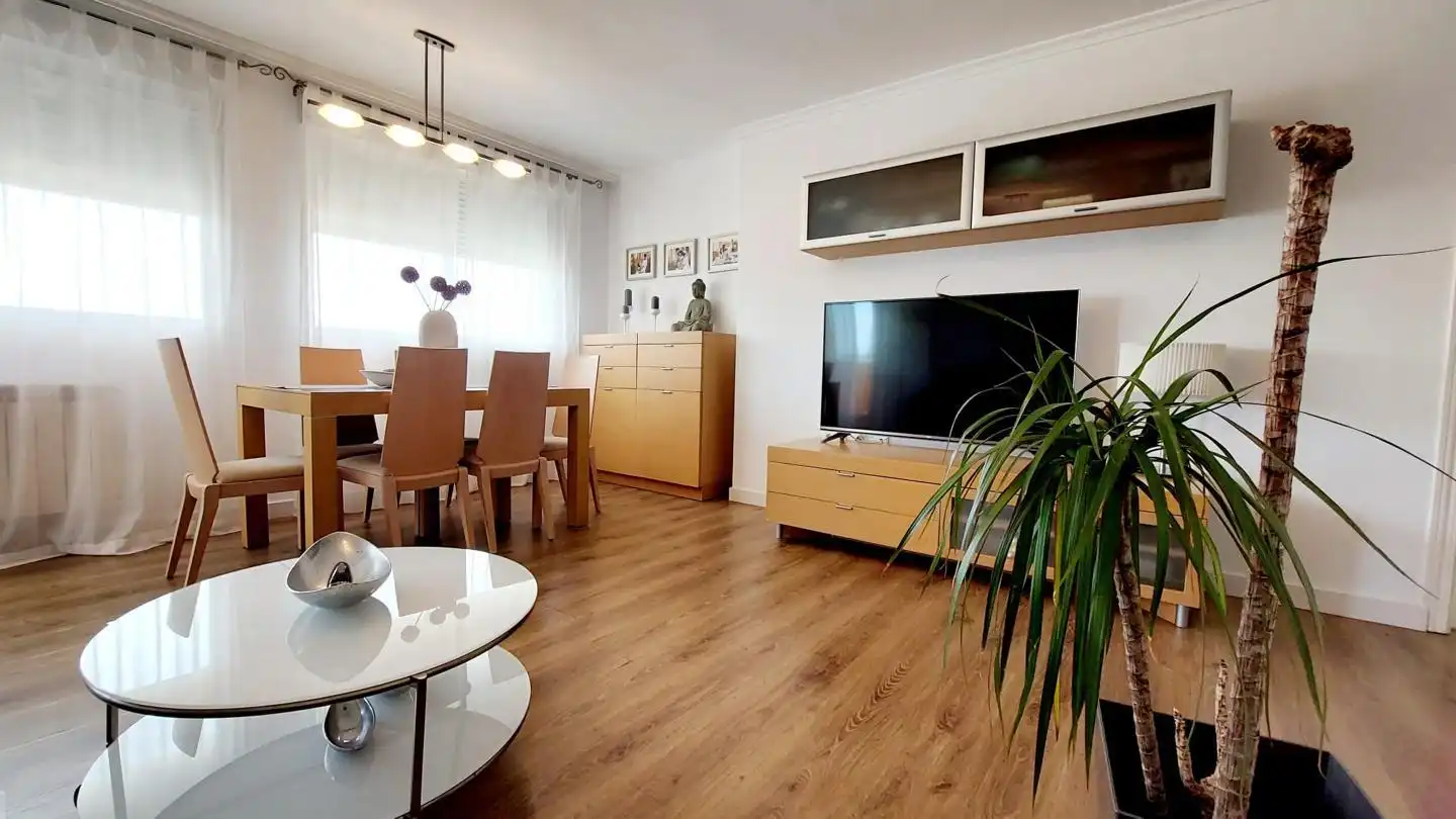 Wohnzimmer von Wohnung zum Verkauf in Elche / Elx mit Klimaanlage, Balkon und Gemeinschaftspool