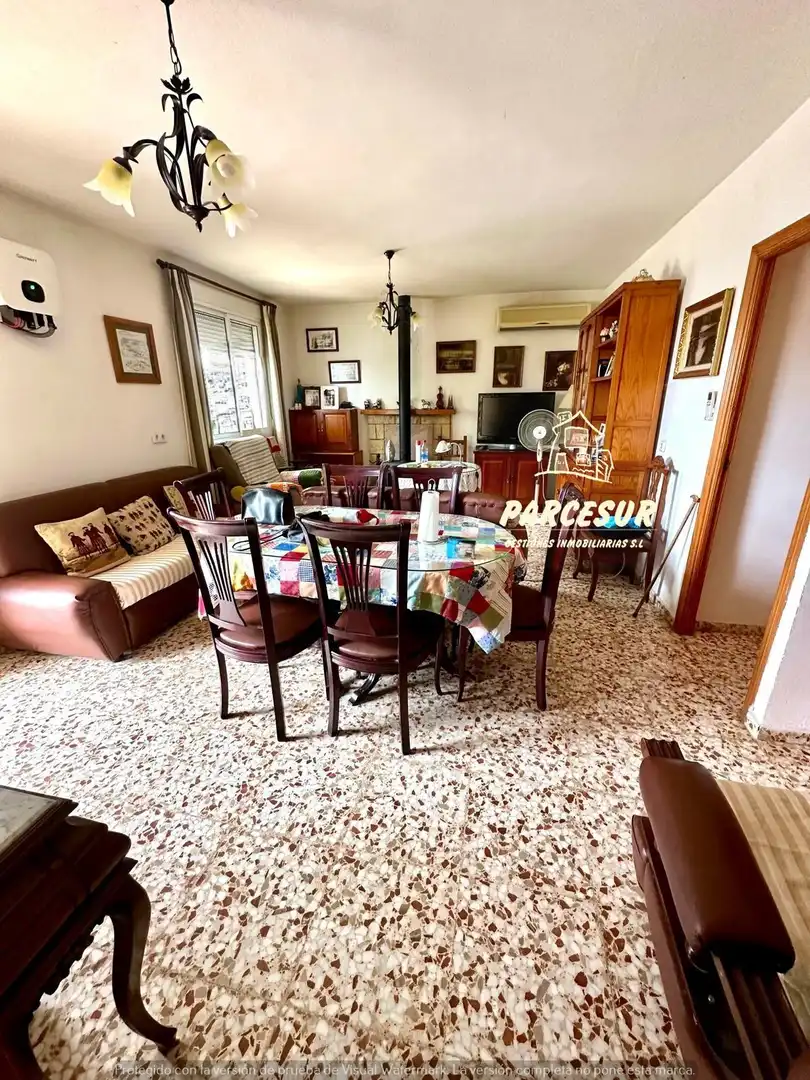 Menjador de Casa o xalet en venda en Córdoba amb Aire condicionat, Calefacció i Jardí privat