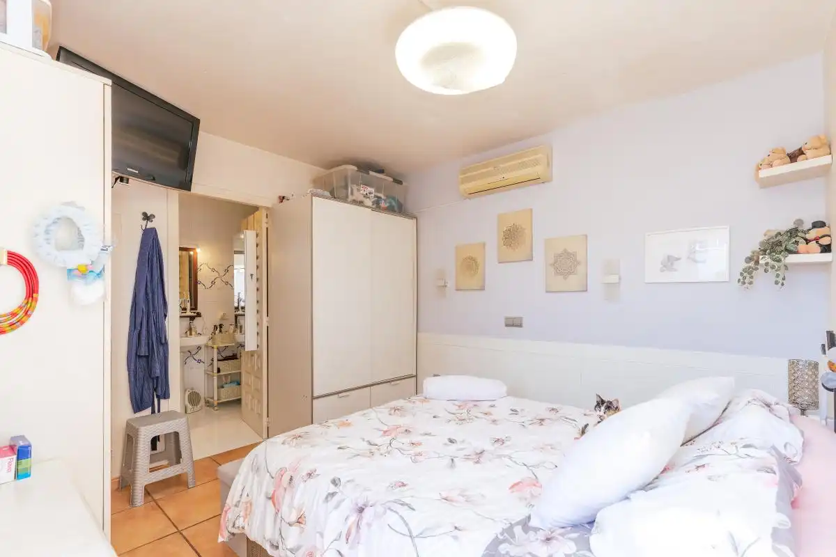 Dormitori de Casa adosada en venda en Sant Josep de sa Talaia amb Aire condicionat, Calefacció i Jardí privat