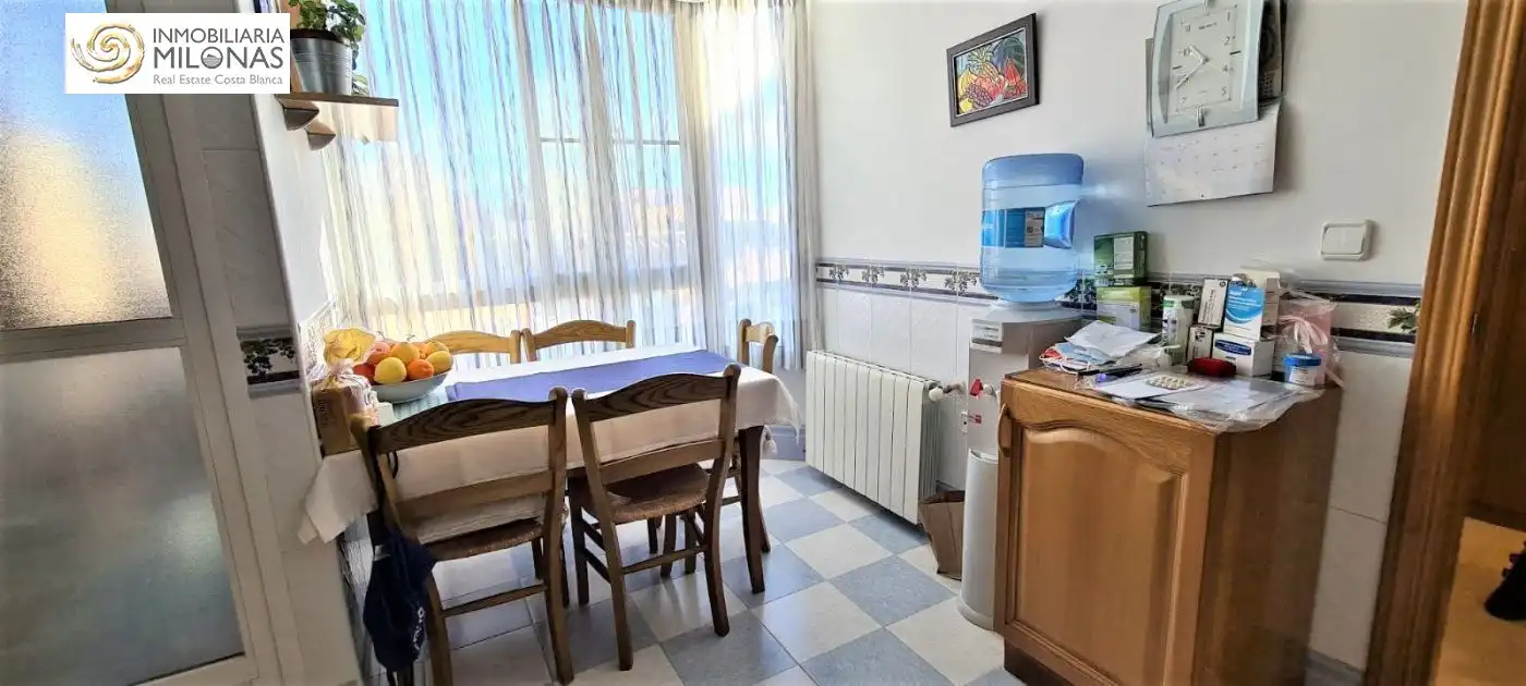 Cuina de Casa o xalet en venda en L'Alfàs del Pi amb Aire condicionat, Calefacció i Jardí privat