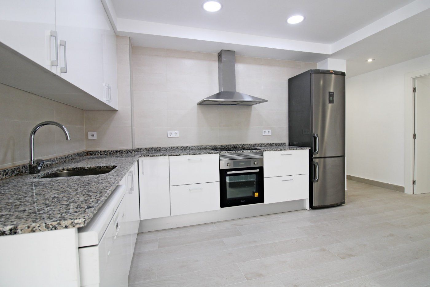 Kitchen of Flat to rent in Elche / Elx  with Balcony