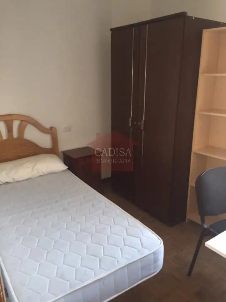 Schlafzimmer von Wohnung zum Verkauf in Salamanca mit Heizung, Parkett und Möbliert