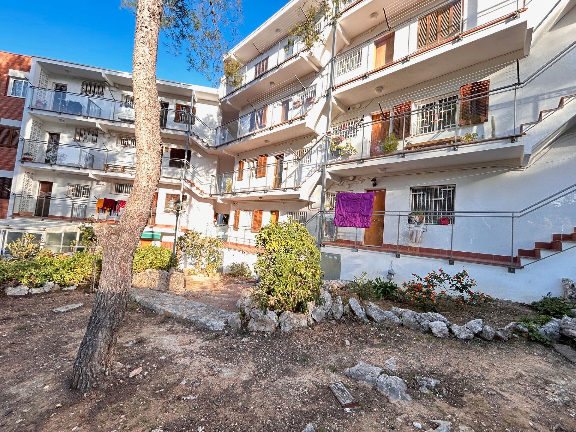 Vista exterior de Pis en venda en Sant Pere de Ribes amb Aire condicionat i Balcó