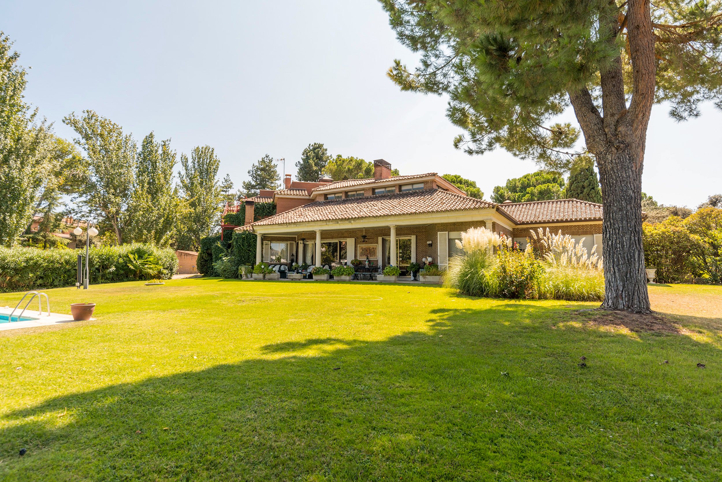 House or chalet for sale in Calle de los Rosales, Urbanización Este - Montepríncipe