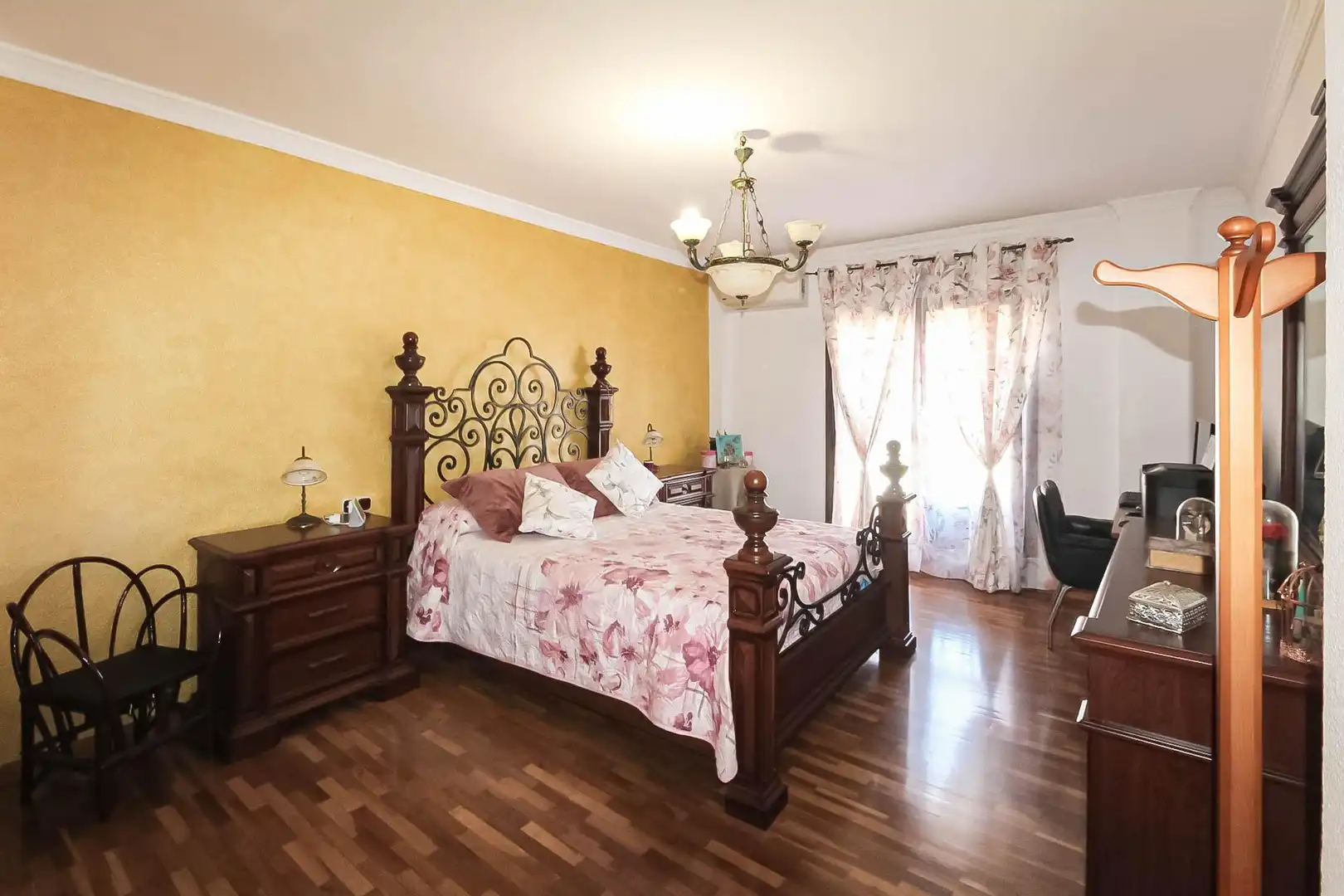 Dormitori de Casa o xalet en venda en Motril amb Piscina
