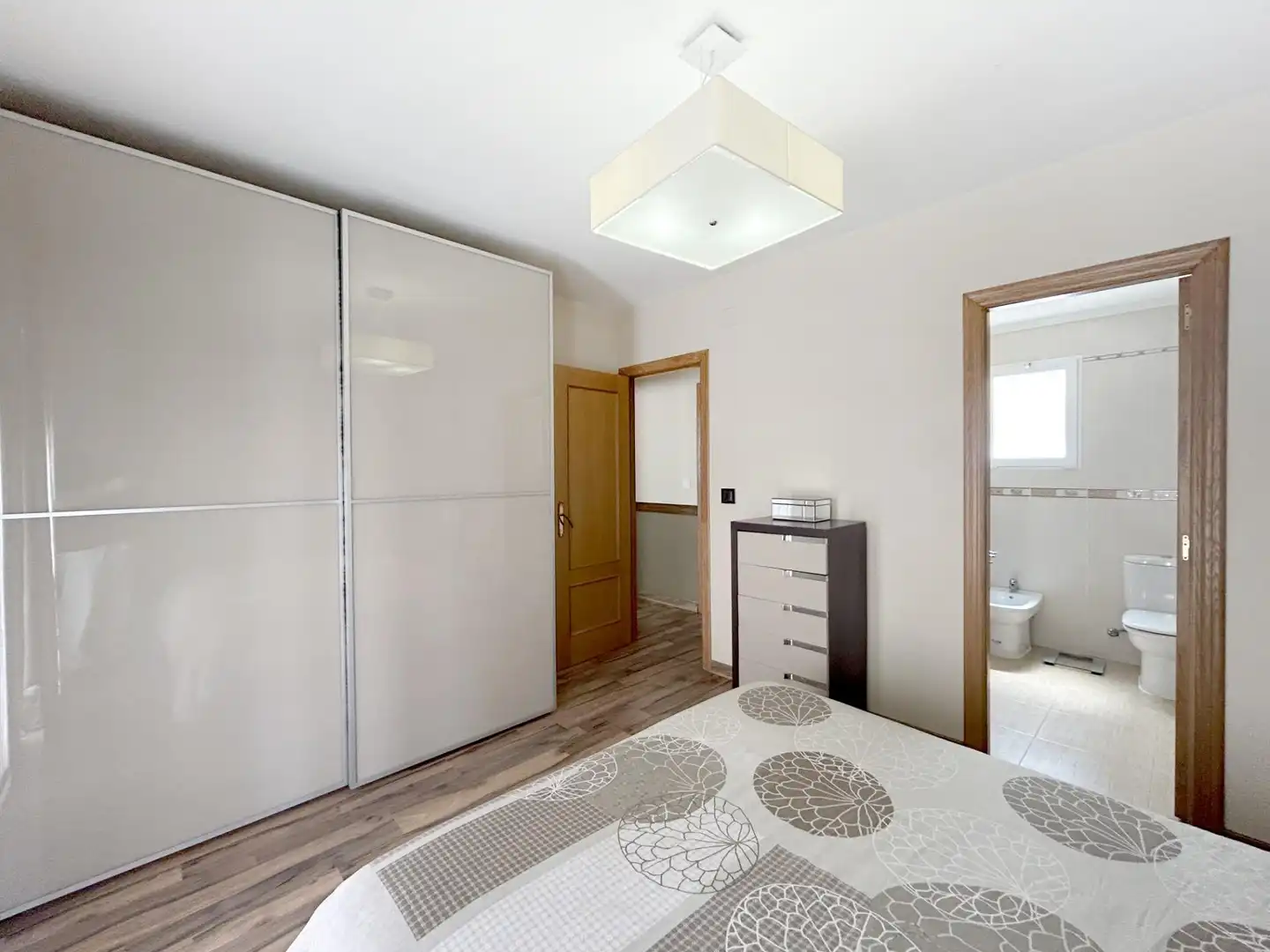 Habitación de Piso en venta en Monforte del Cid con Aire acondicionado, Calefacción y Alarma