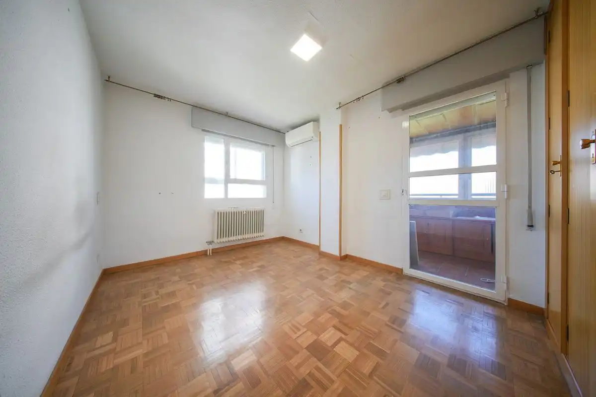 Flat with terrace for sale in Calle de Fermín Caballero