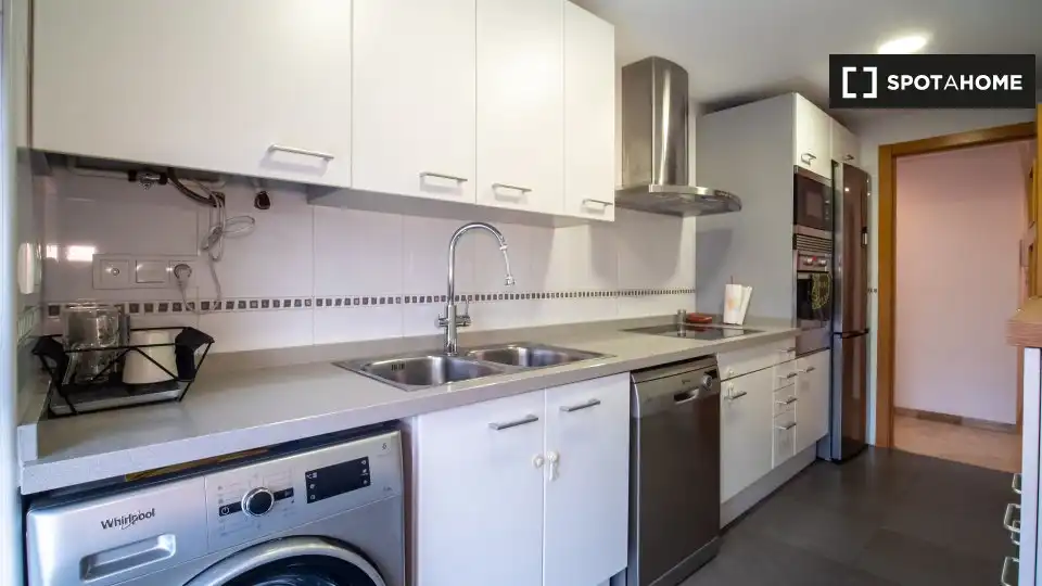 Room in Sant Llorenç - Zona Alfahuir