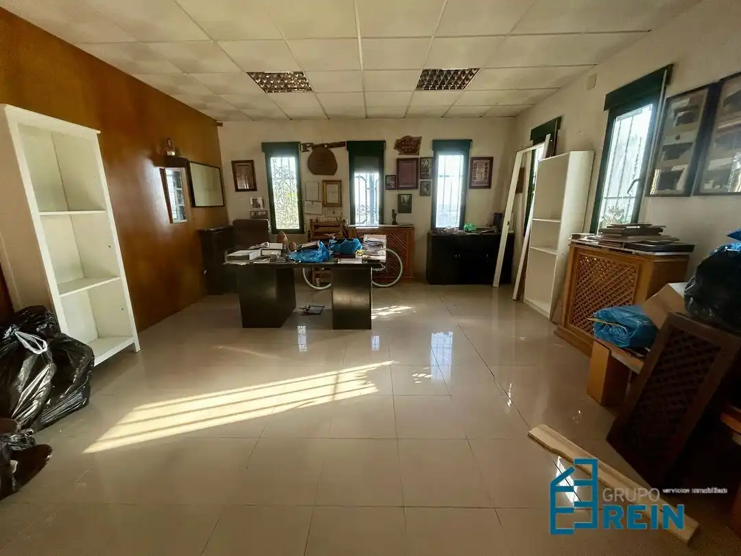 Commercial properties for rent in Recas