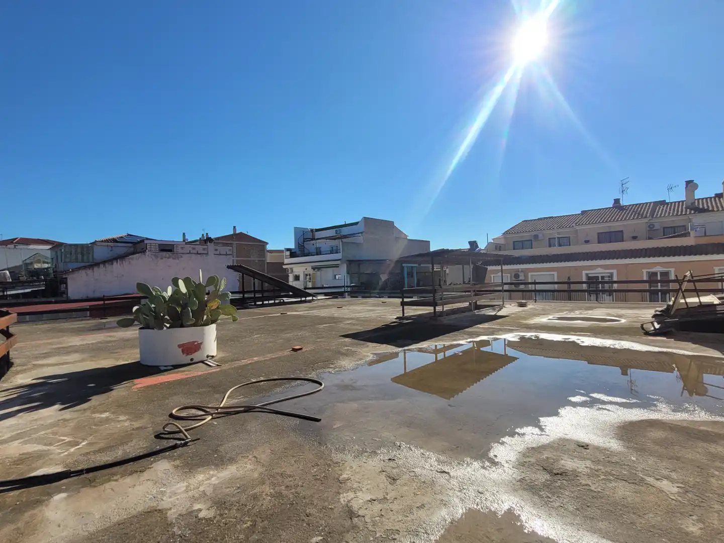 Vista exterior de Nave industrial en venta en Maracena