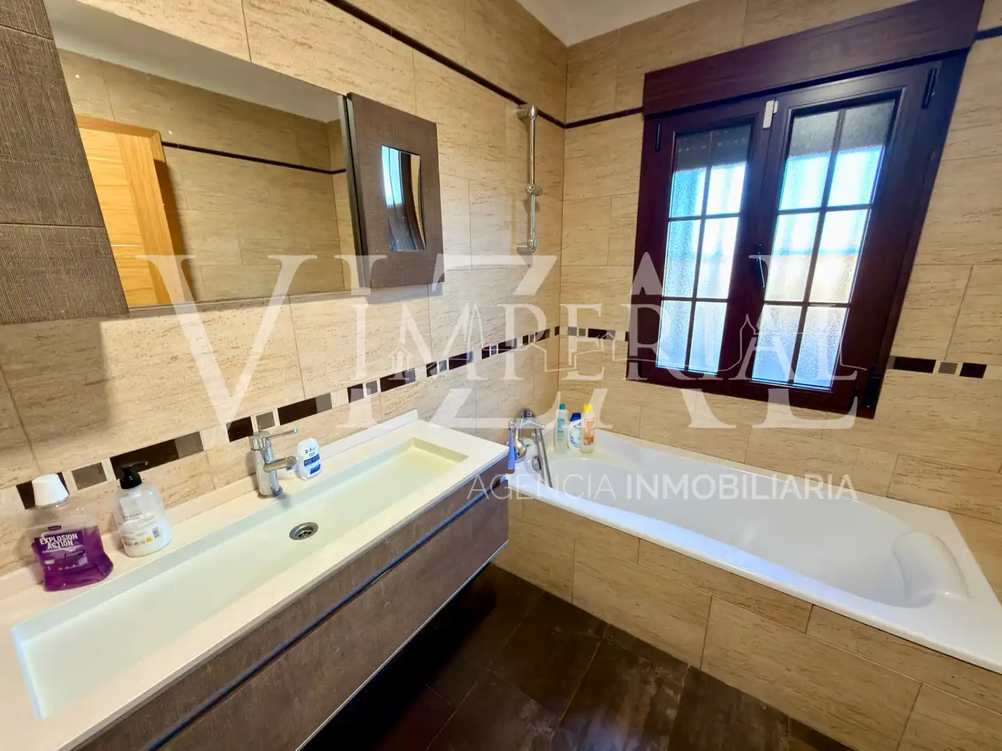 Badezimmer von Haus oder Chalet zum Verkauf in El Viso de San Juan mit Klimaanlage, Heizung und Privatgarten