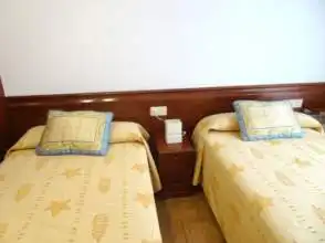 Bedroom of Flat for rent in Gijón   with Heating, Parquet flooring and Furnished