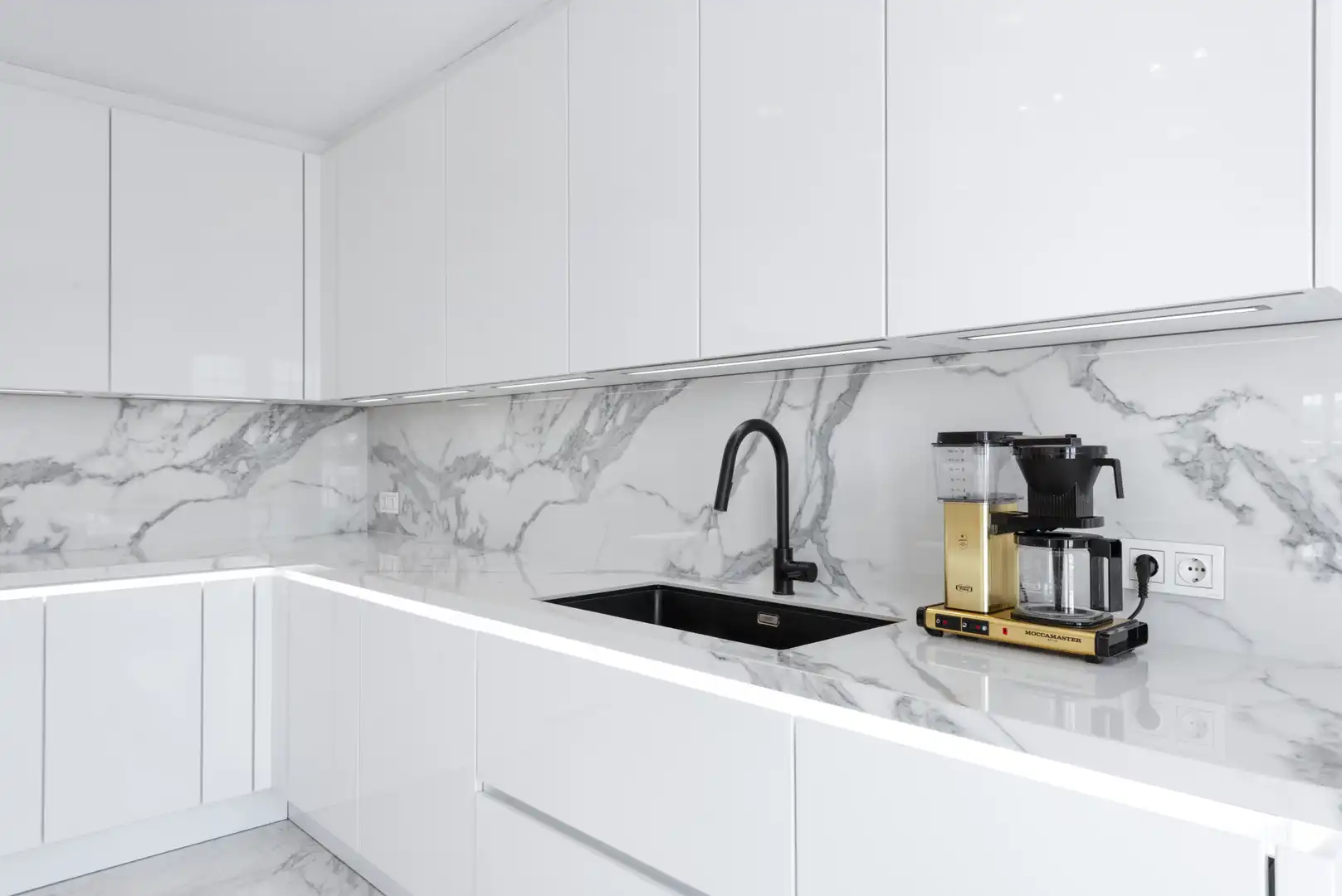 Cocina de Casa adosada en venta en Marbella con Aire acondicionado, Jardín privado y Terraza