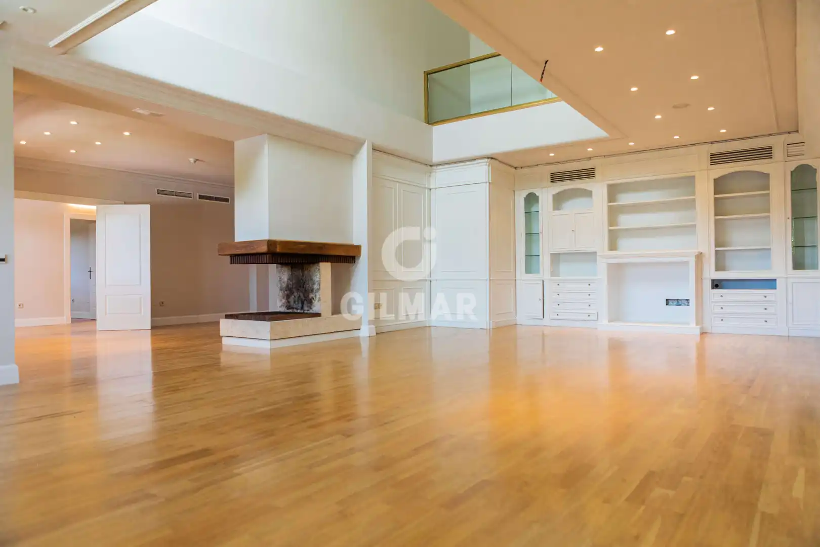 Sala de estar de Casa o chalet en venta en El Escorial con Calefacción, Jardín privado y Piscina