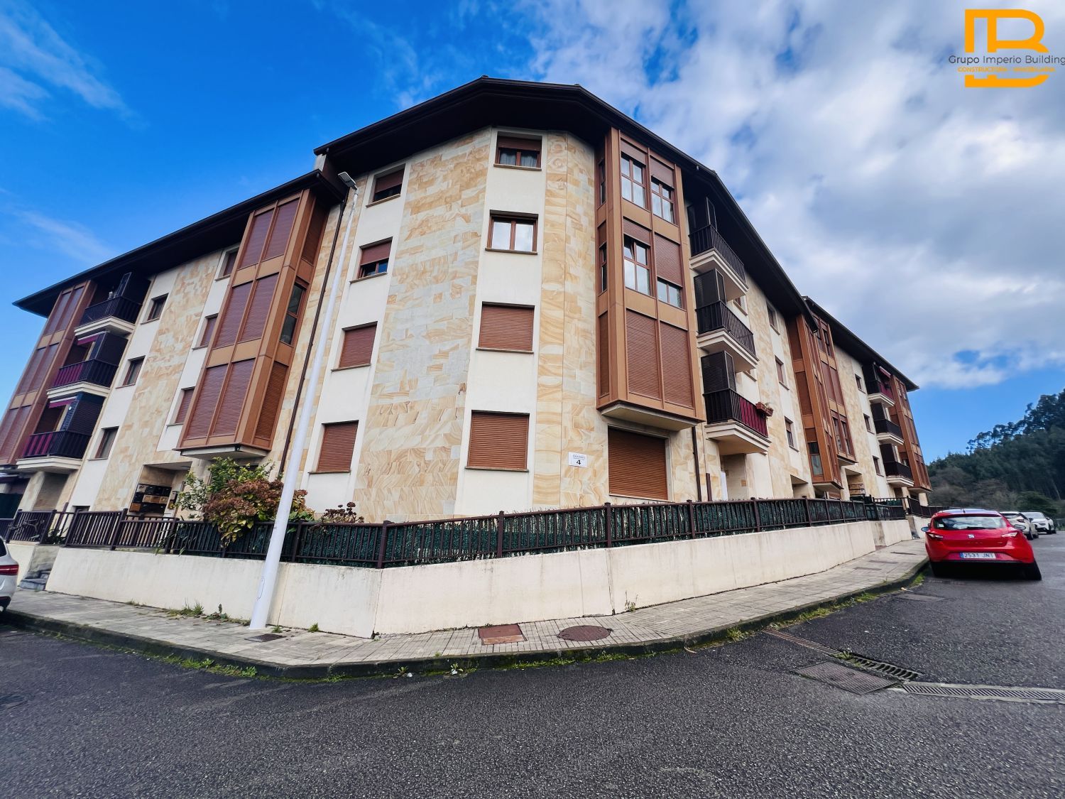 Vista exterior de Piso en venta en Voto con Calefacción y Balcón