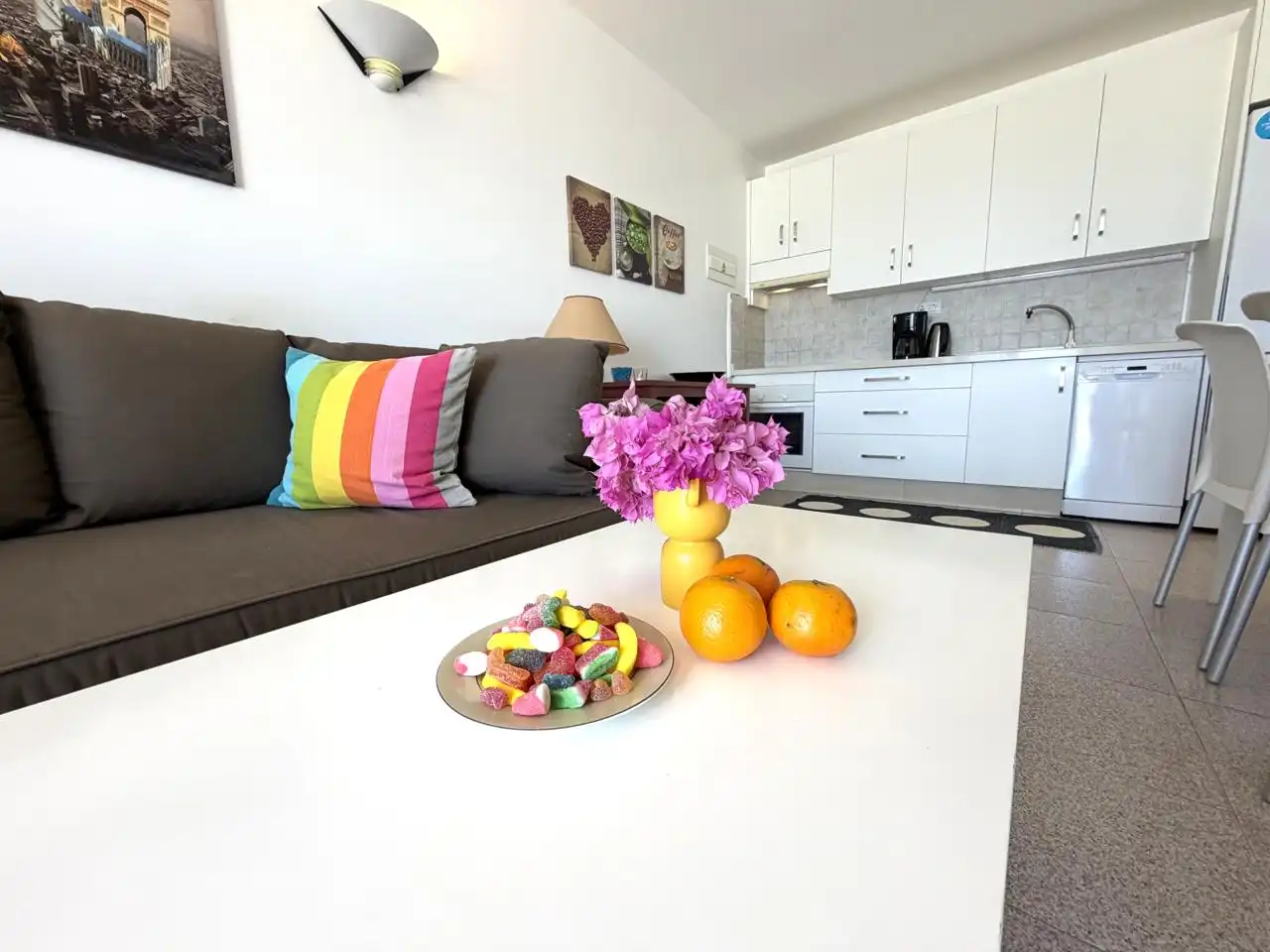 Sala d'estar de Planta baixa de lloguer en Mogán amb Aire condicionat, Terrassa i Moblat