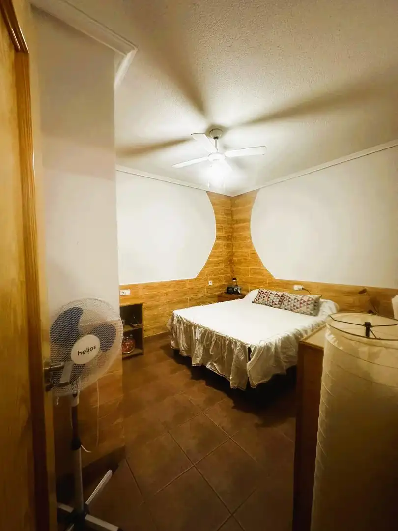 Habitación de Apartamento de alquiler en Pilar de la Horadada con Aire acondicionado, Jardín privado y Trastero