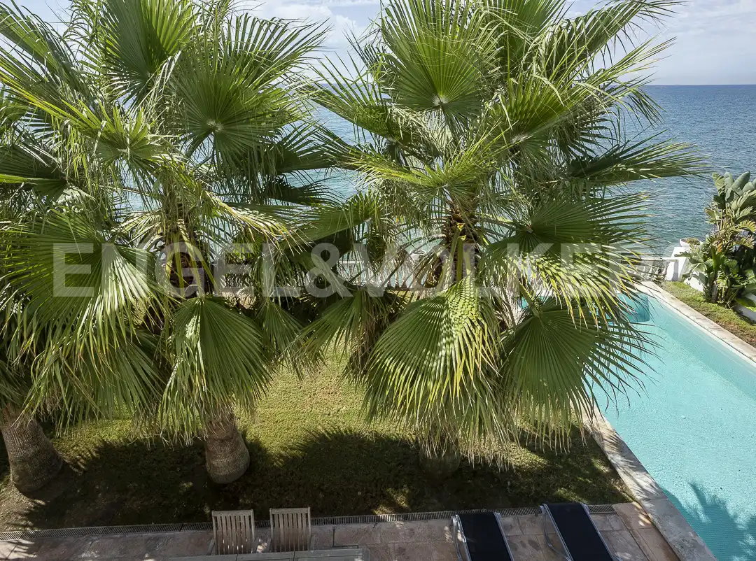 Jardí de Casa o xalet en venda en Vilanova i la Geltrú amb Calefacció, Jardí privat i Piscina