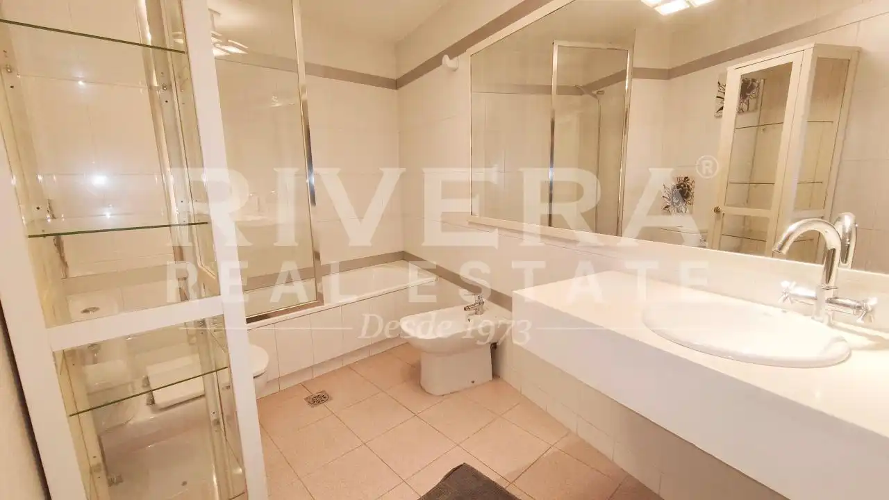 Bathroom of Flat for sale in Vigo   with Heating