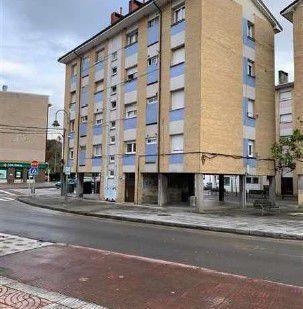 Außenansicht von Wohnung zum verkauf in Corvera de Asturias mit Heizung und Abstellraum