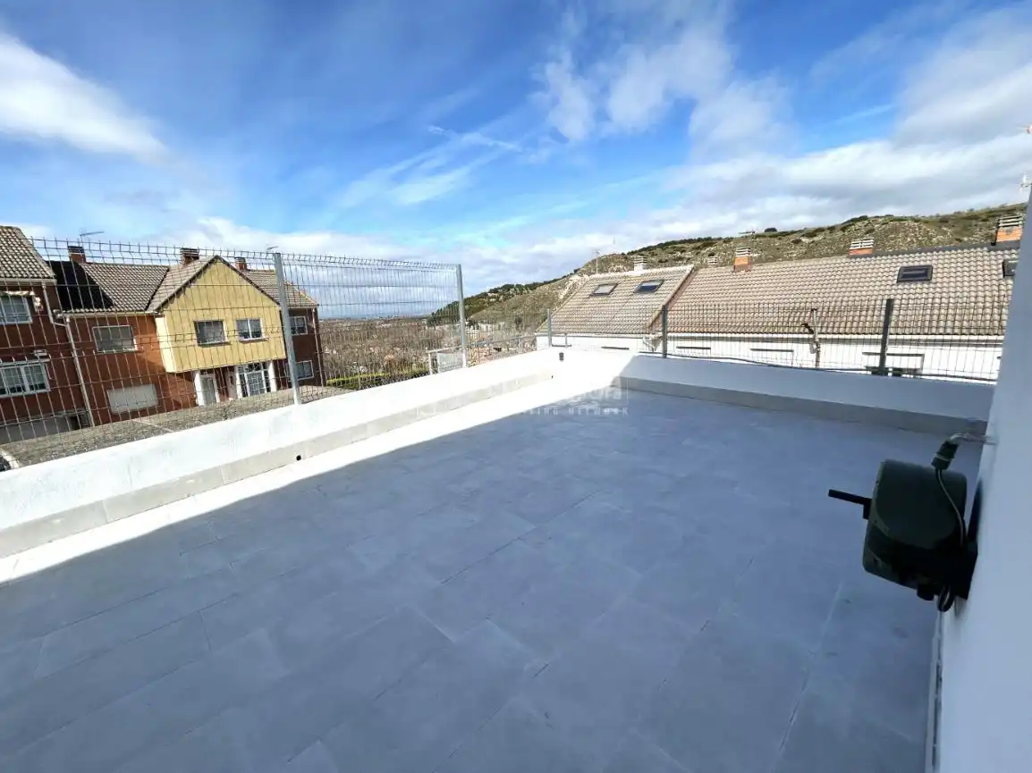 Terraza de Casa o chalet en venta en Villalbilla con Calefacción y Piscina
