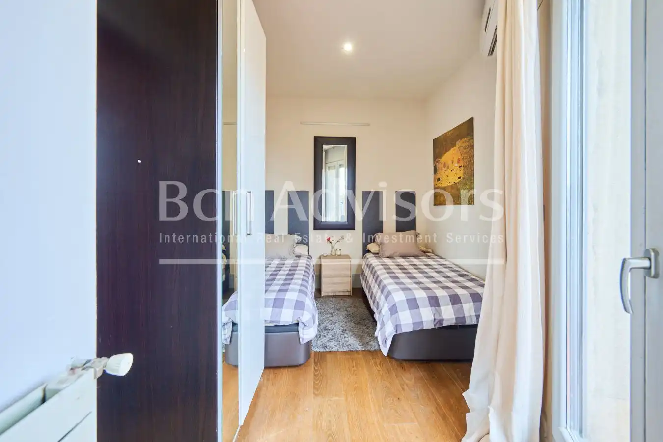 Bedroom of Attic for sale in Barcelona  with Air Conditioner, Heating and Parquet flooring