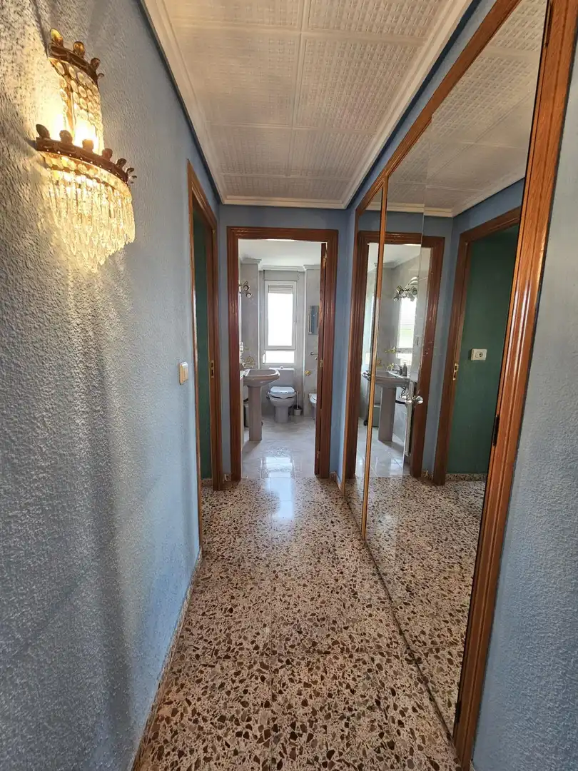 Bathroom of Flat for sale in Valencia  with Furnished and Balcony