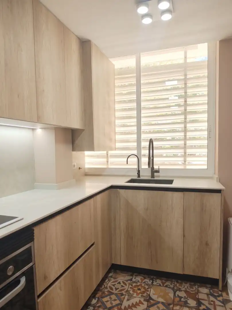 Cocina de Dúplex en venta en Alicante / Alacant con Aire acondicionado, Calefacción y Jardín privado