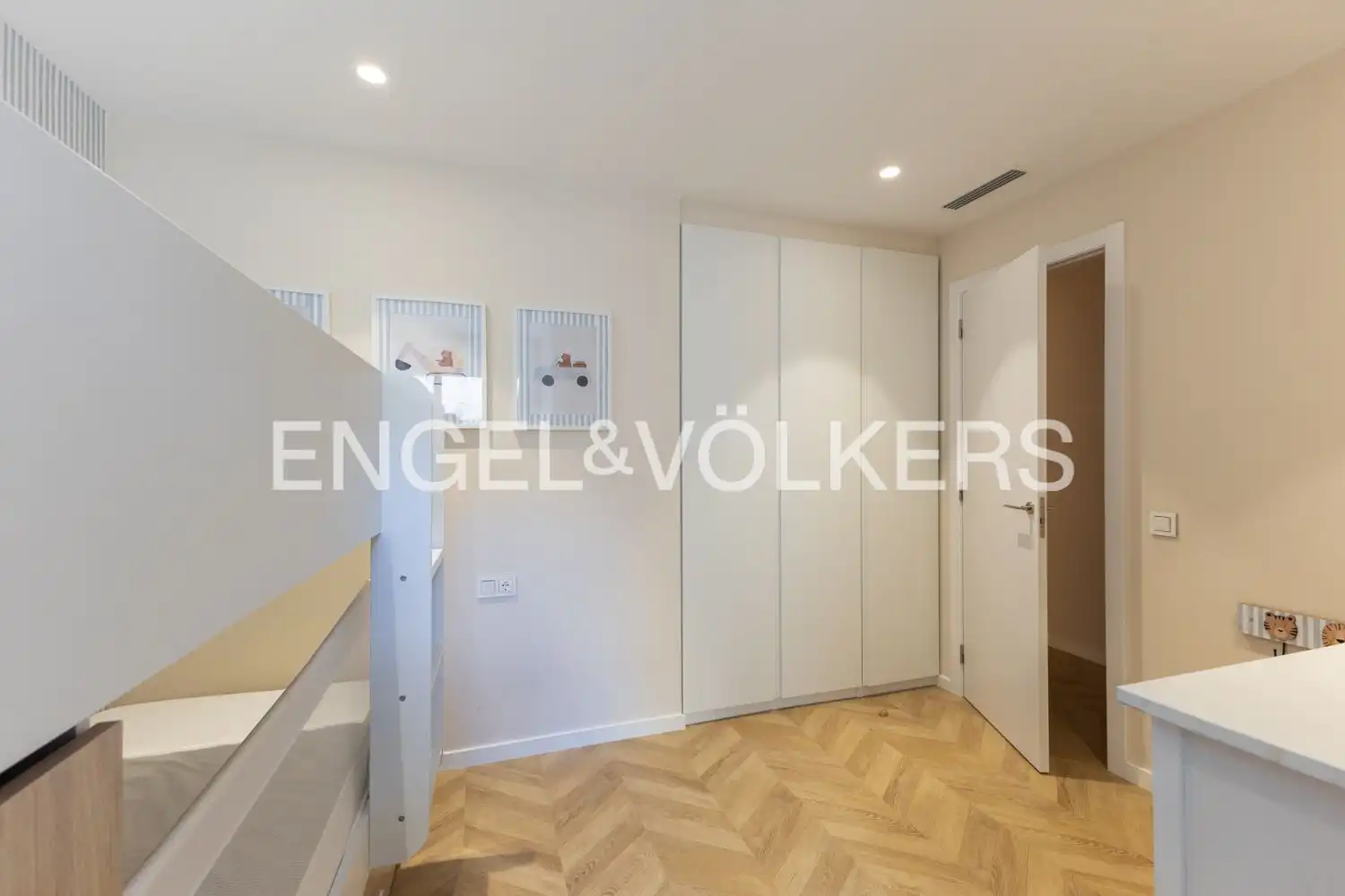 Apartamento en venta en Valencia con Aire acondicionado, Calefacción y Parquet